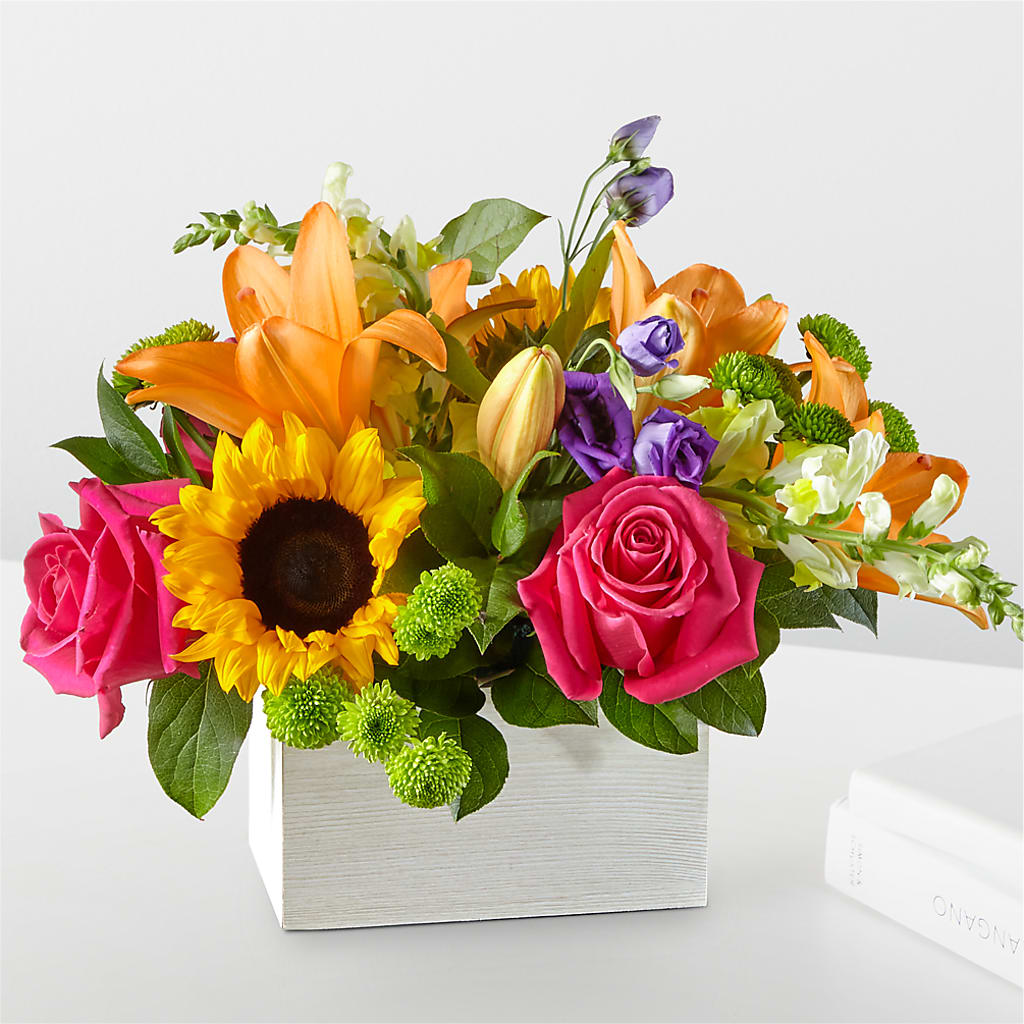 Best Day Box Bouquet – Delhi Flowers, Delhi ON