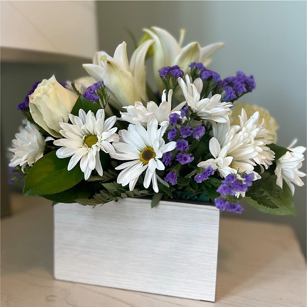Beyond Blue Box Bouquet – Delhi Flowers, Delhi ON