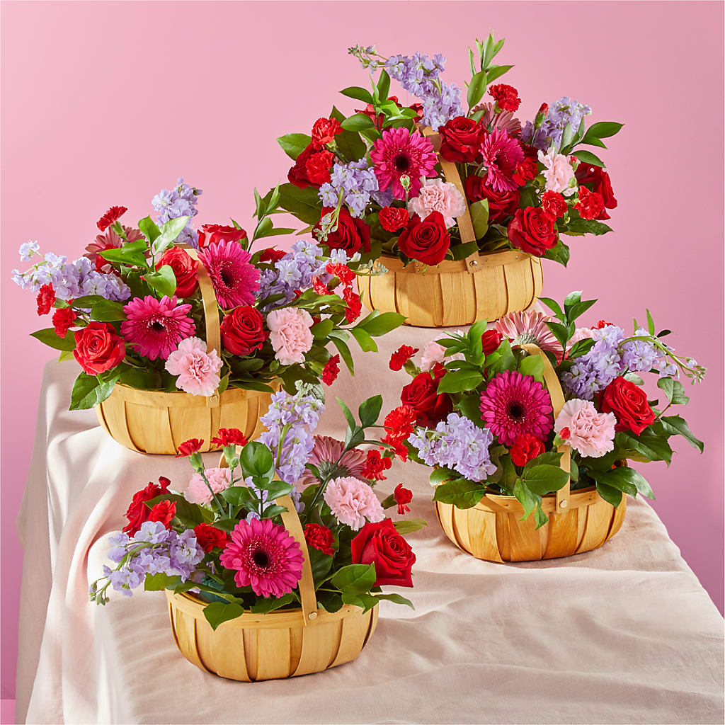 Pink Picnic Basket – Delhi Flowers, Delhi ON