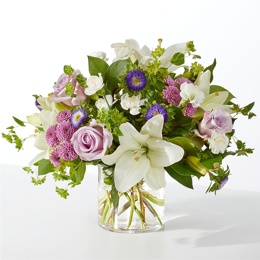 April Showers Bouquet – Delhi Flowers, Delhi ON