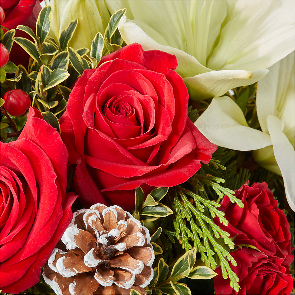Snowy Wonderland Bouquet –  Delhi Flowers, Delhi ON