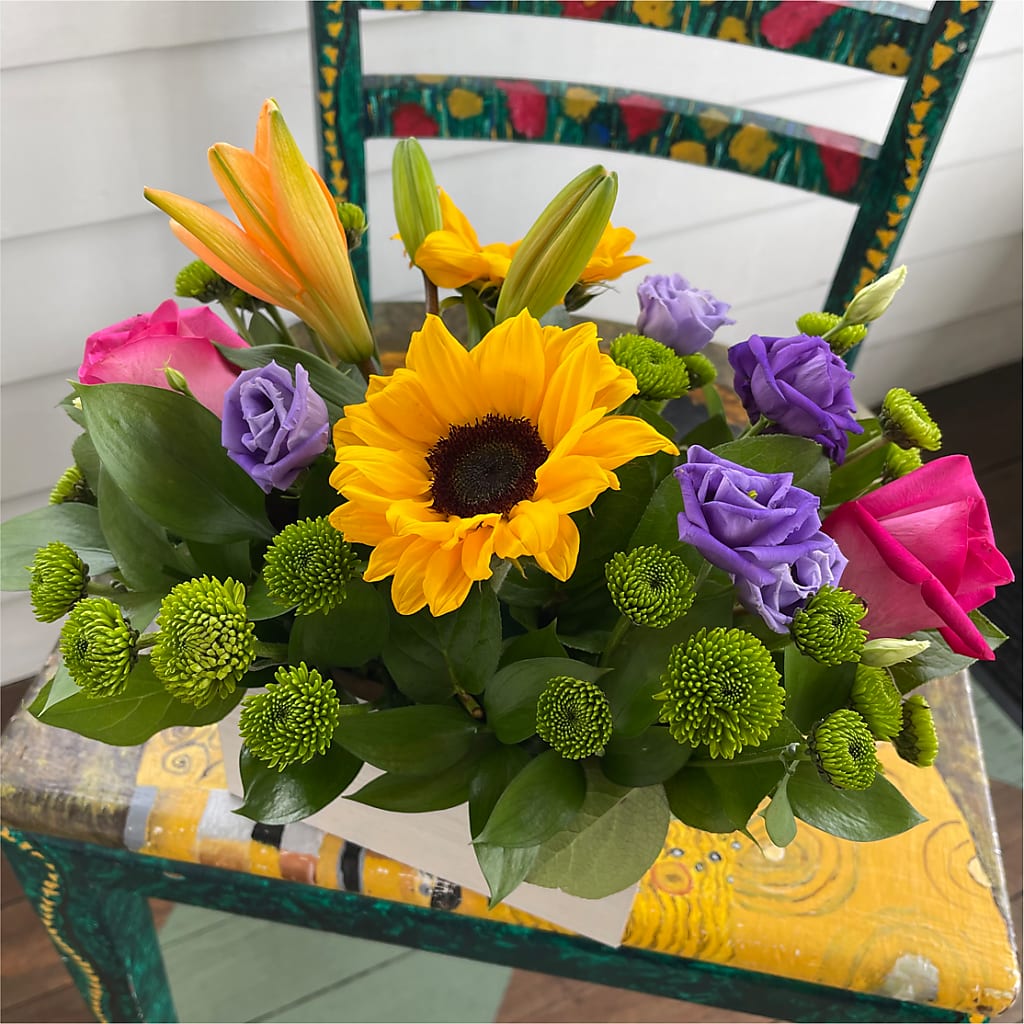 Best Day Box Bouquet –  Delhi Flowers, Delhi ON