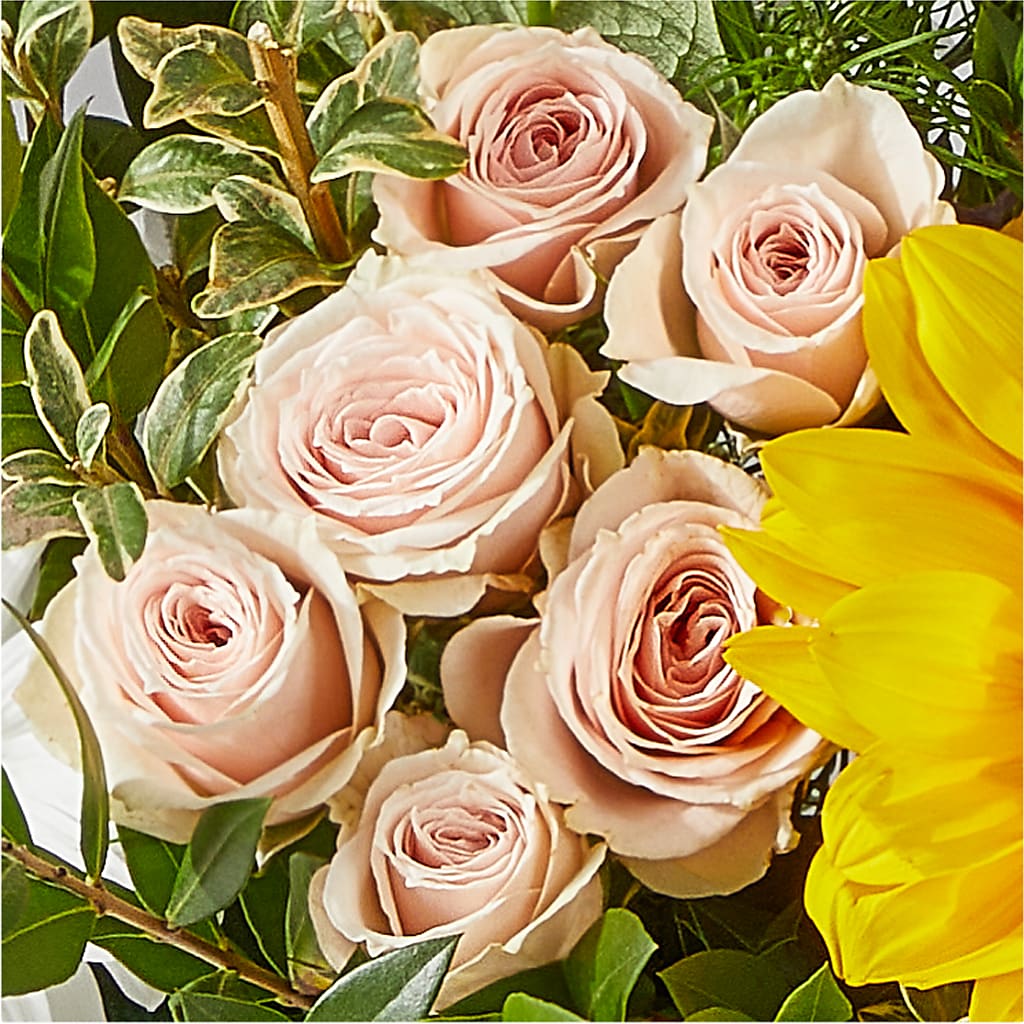 The Good Life Bouquet –  Delhi Flowers, Delhi ON