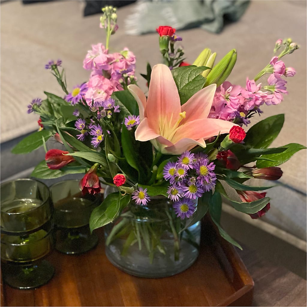 Romantique Bouquet –  Delhi Flowers, Delhi ON