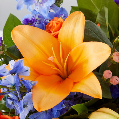 Radiant Citrus Box Bouquet –  Delhi Flowers, Delhi ON