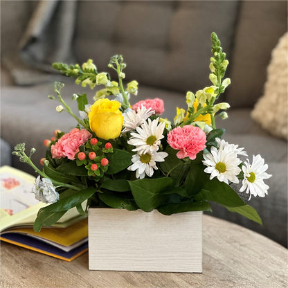 Sun Salutation Box Bouquet –  Delhi Flowers, Delhi ON