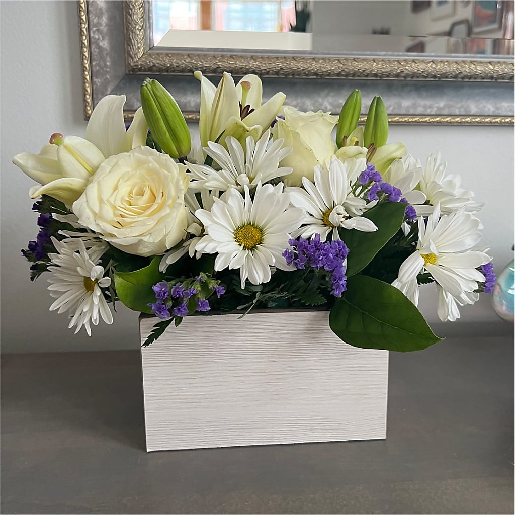 Beyond Blue Box Bouquet –  Delhi Flowers, Delhi ON
