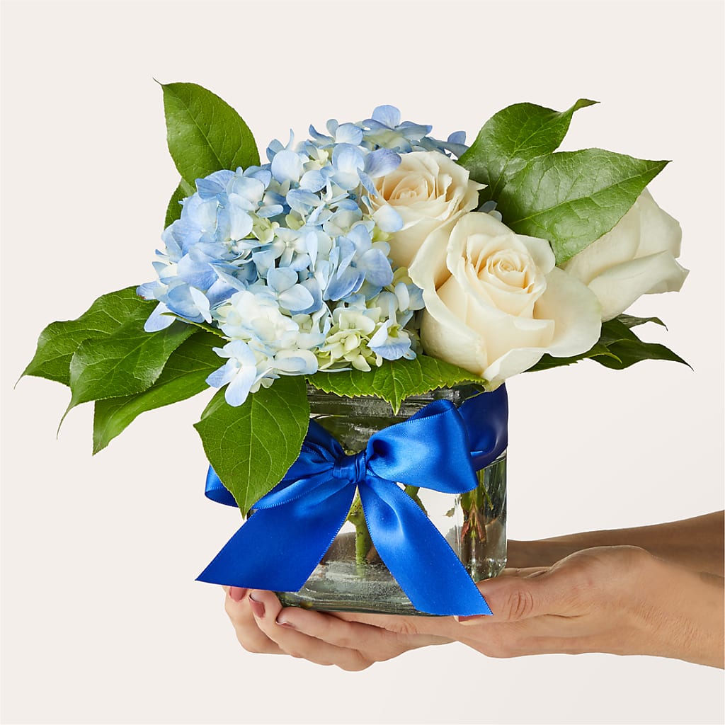 Sky Blue Delight Bouquet –  Delhi Flowers, Delhi ON
