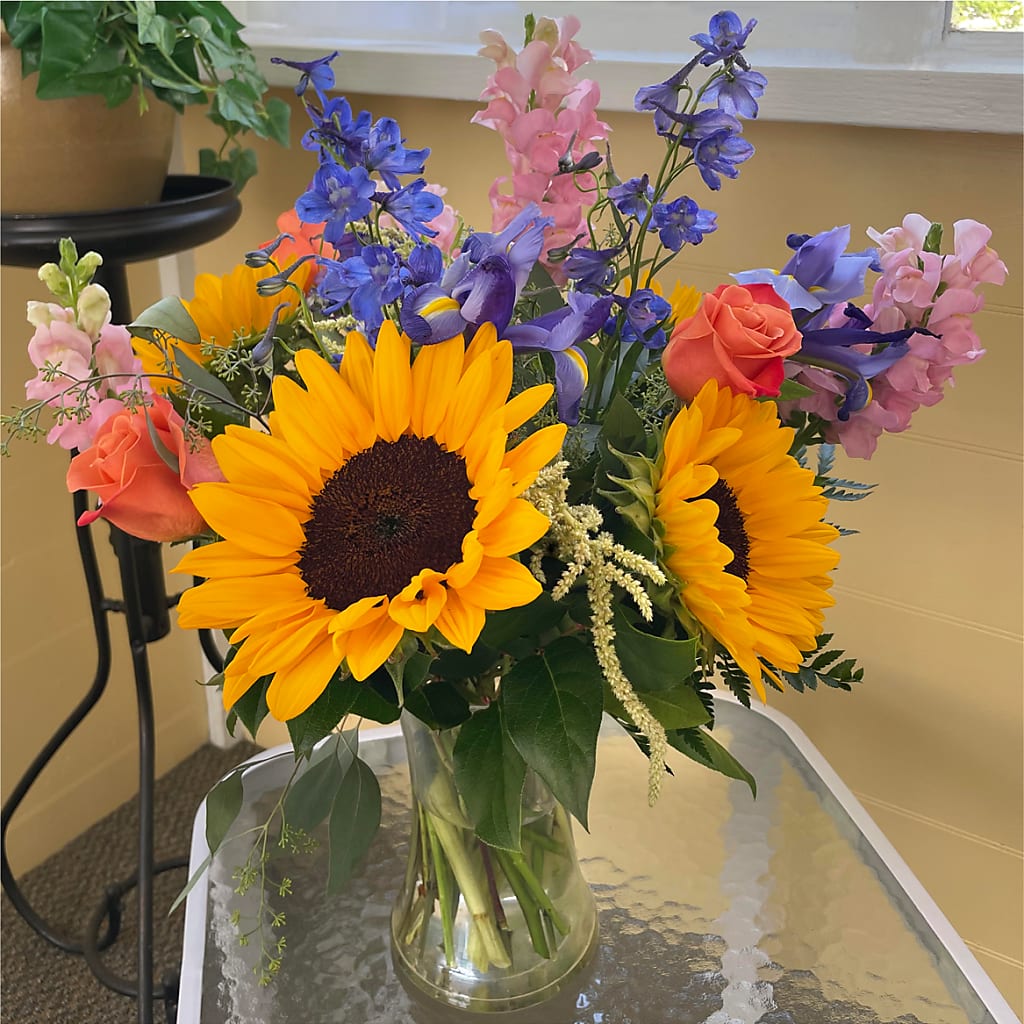 Rays of Life Bouquet –  Delhi Flowers, Delhi ON
