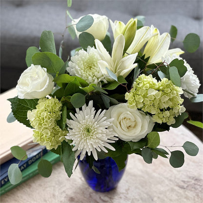 Snowy Dreams Bouquet –  Delhi Flowers, Delhi ON
