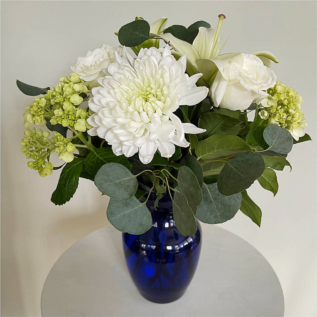 Snowy Dreams Bouquet –  Delhi Flowers, Delhi ON