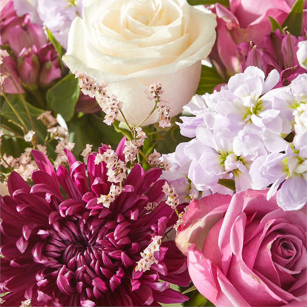 Amethyst Dreams Bouquet –  Delhi Flowers, Delhi ON