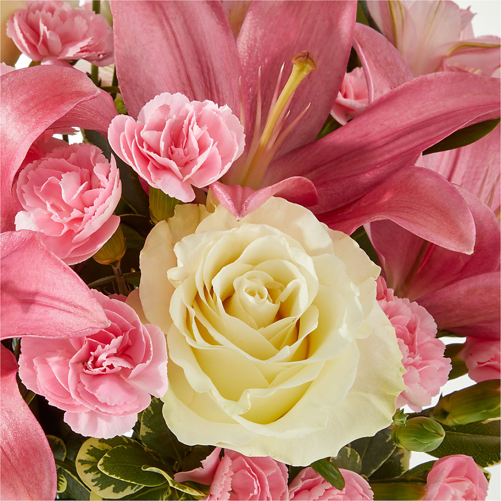 Piece of Cake Bouquet –  Delhi Flowers, Delhi ON