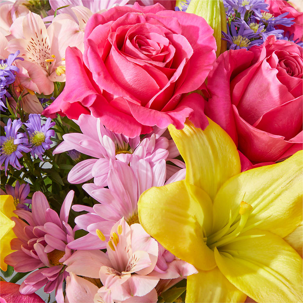 Sprinkles Bouquet –  Delhi Flowers, Delhi ON
